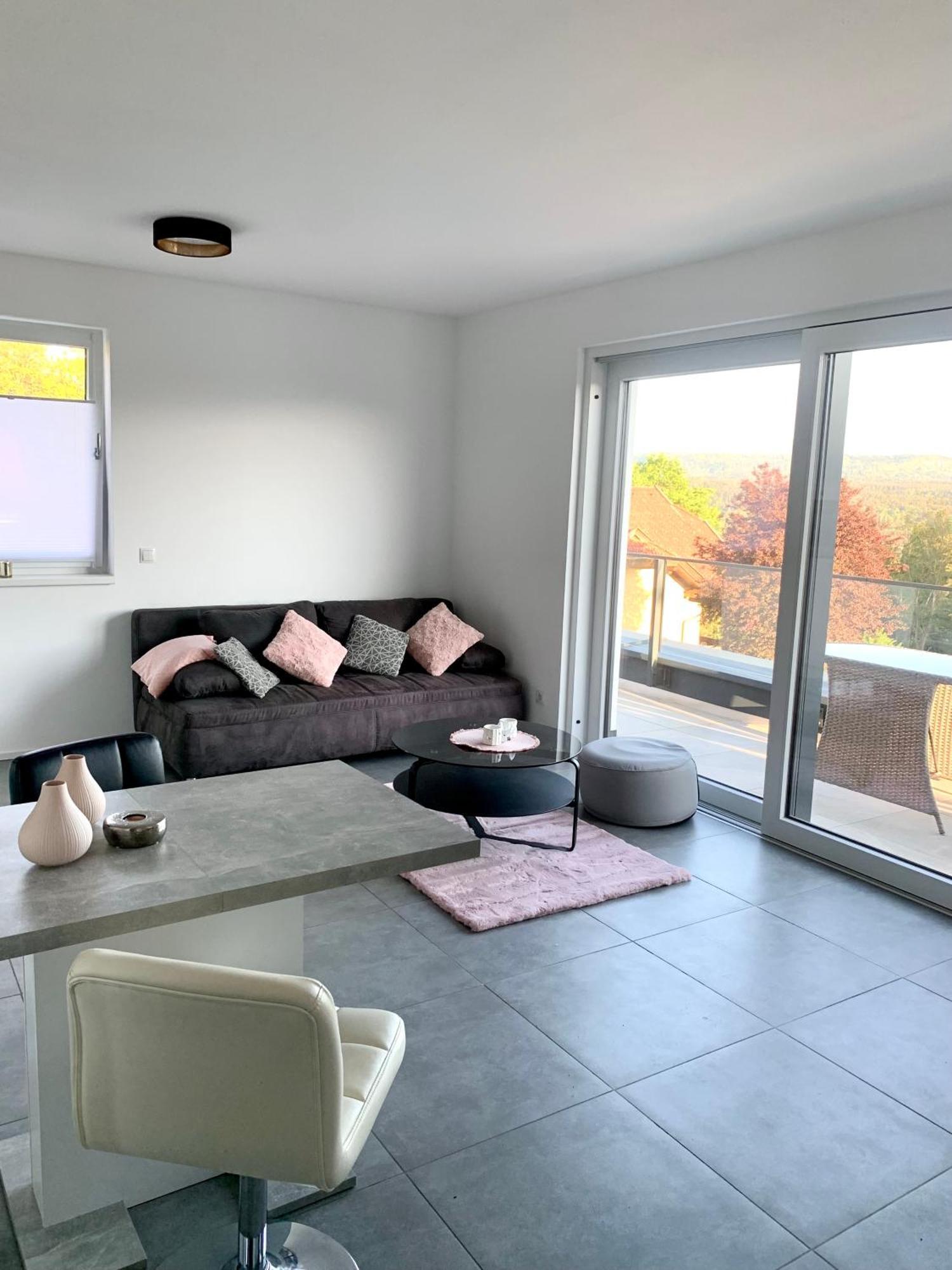 Woerthersee-Appartements เวลเดน อัม เวิร์ทเทอร์ซี ภายนอก รูปภาพ