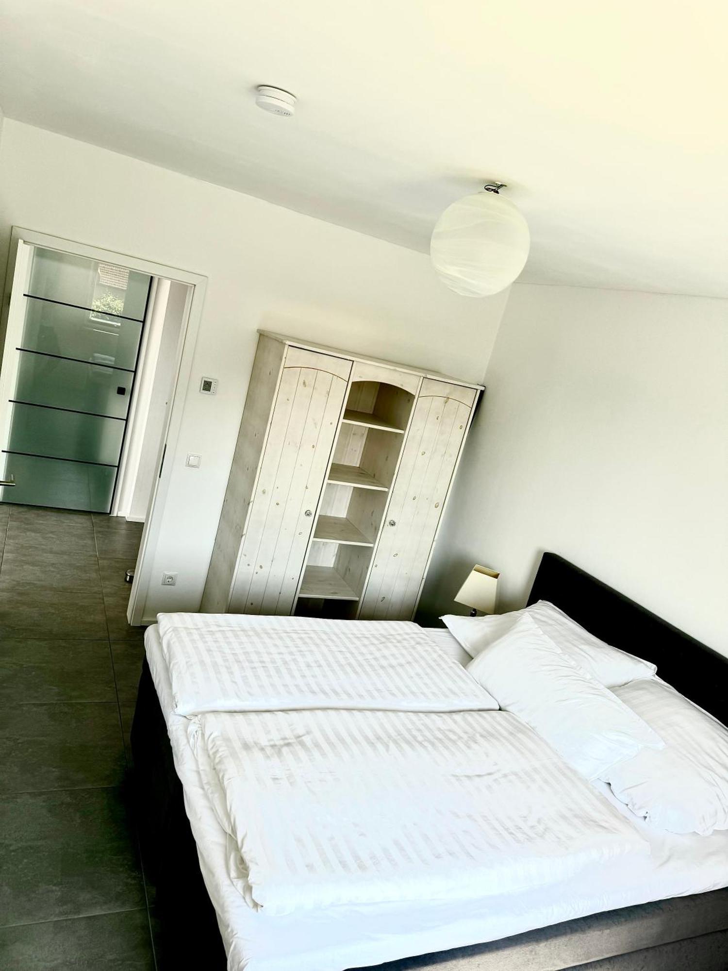 Woerthersee-Appartements เวลเดน อัม เวิร์ทเทอร์ซี ภายนอก รูปภาพ